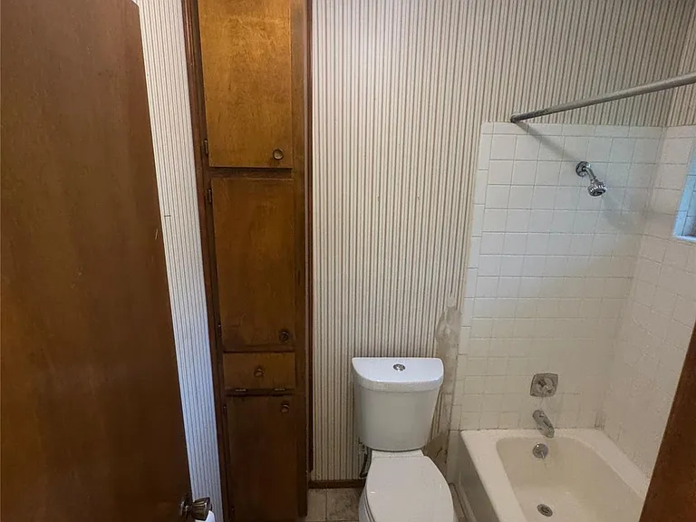 800 E Central Dr — Photo 8