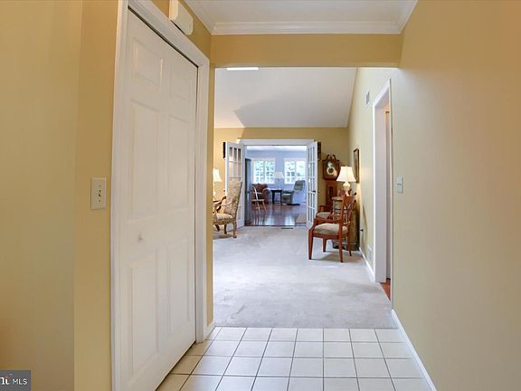 5th image of 1207 White Birch Ln