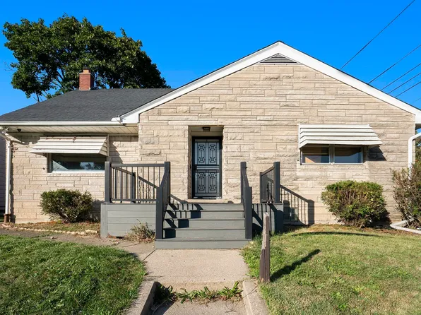 2703 Bonds Ave, South Bend, IN 46628