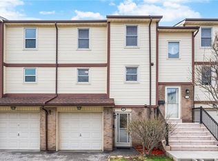 7340 Copenhagen Rd #10, Mississauga, ON L5N2S5