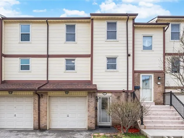 7340 Copenhagen Rd #10, Mississauga, ON L5N 2S5