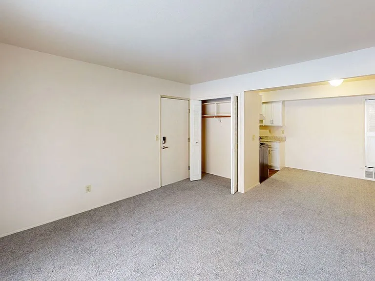 Walnut Trail Apartments — Photo 16