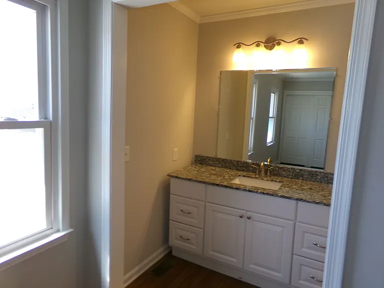 3915 B Valley Ct — Photo 15