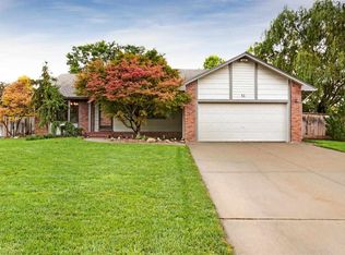 31 E Arnold Dr, Augusta, KS 67010