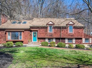 18 Cardinal Dr, Sparta, NJ 07871