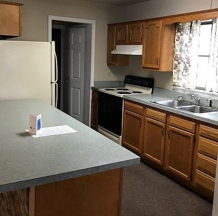 2nd image of 1201 Marshall St #B