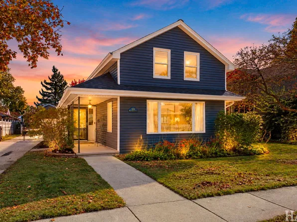 1404 N Green St, McHenry, IL 60050