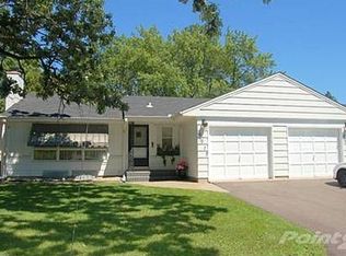 6017 France Ave S, Edina, MN 55410