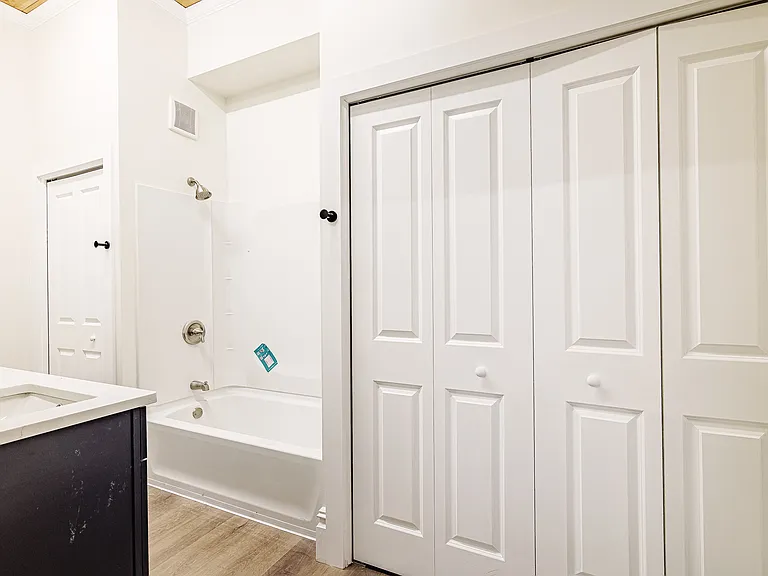 421 University Ave #B — Photo 17