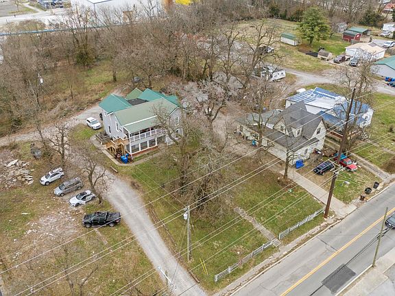 5th image of 149 Winn Ave