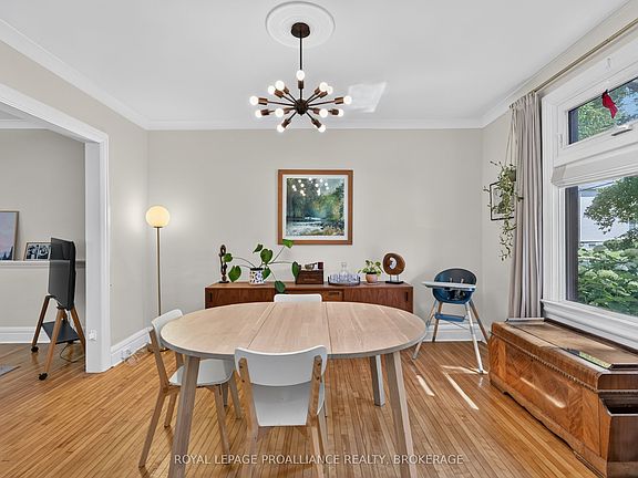 5th image of 36 Livingston Ave