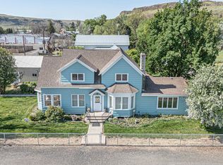 145 SW Cooper St, Washtucna, WA 99371