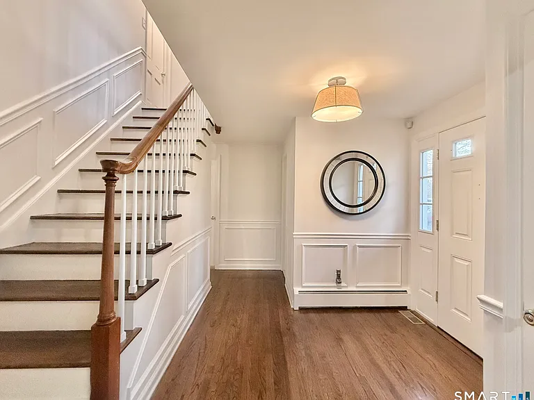 139 Highland Ave — Photo 3