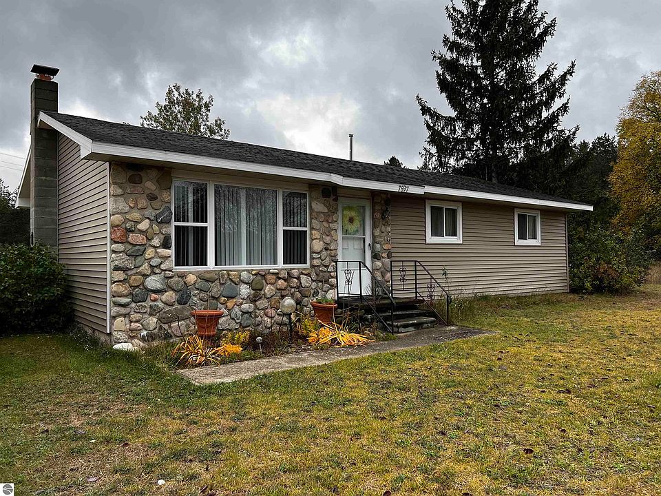 1st image of 7697 Hahn Cir NW