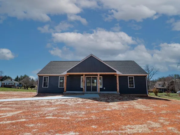 2199 Cedar Gate Rd, Madison Heights, VA 24572