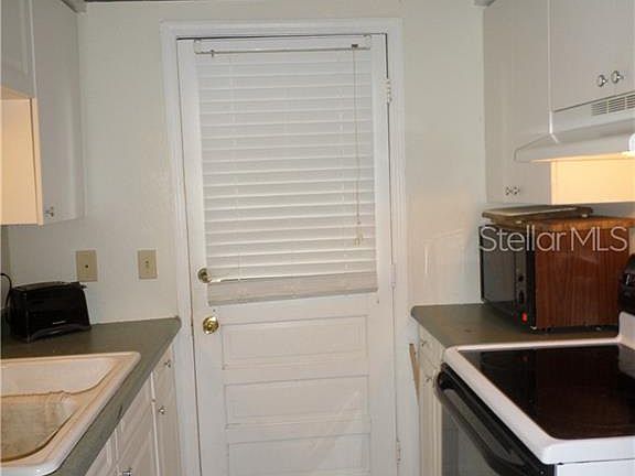 4th image of 1920 E Edgewood Dr