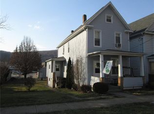 907 7th Ave, Ford City, PA 16226