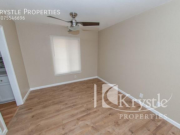 4th image of 967 Brentwood Ave
