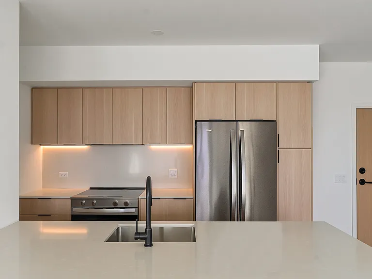 31 Huron St — Photo 4