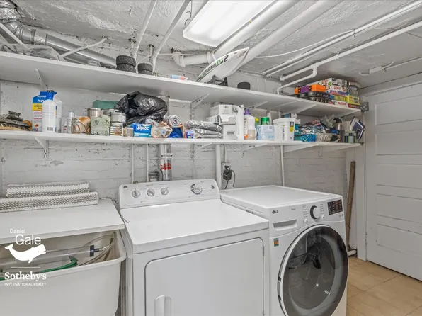 23 Whitson Street image 32 of 40