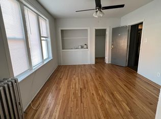 1635 W Morse Ave #103, Chicago, IL 60626
