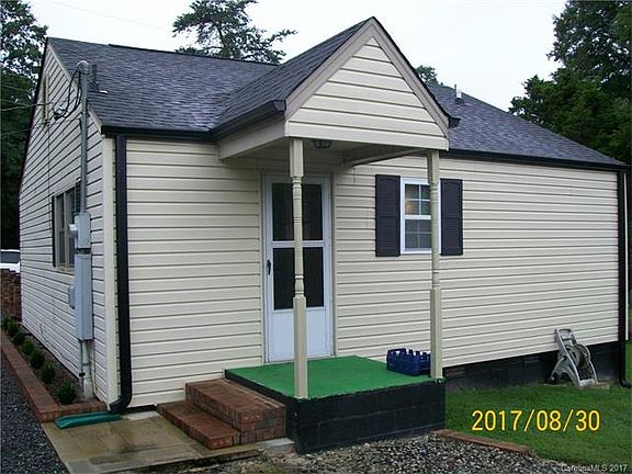 4th image of 1514 Hargrove Ave