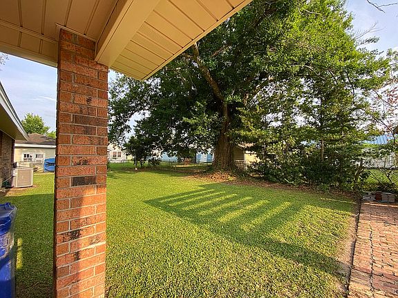 4th image of 506 Olive St