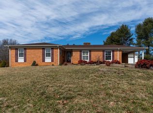 2208 Davis Rd, Waynesboro, VA 22980