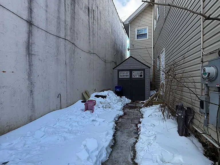 142 Autumn Ave #1 — Photo 13