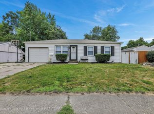 3013 Hillcrest St, Lansing, MI