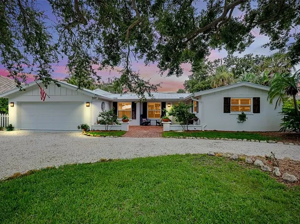705 Armada Rd N, Venice, FL 34285