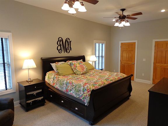 3rd image of 3218 Hillside Pl