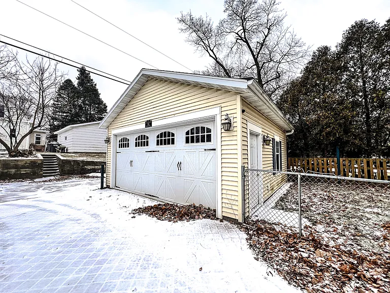 515 Bluff Ave — Photo 24