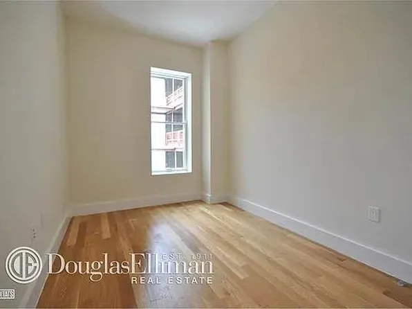 576 Marcy Avenue image 17 of 39