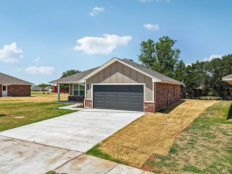 Enclave Estates — Photo 39