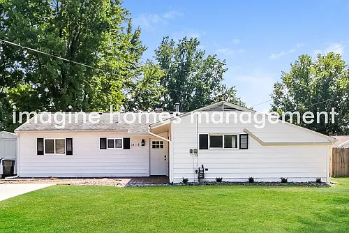 34111 Bainbridge Rd Photo 1