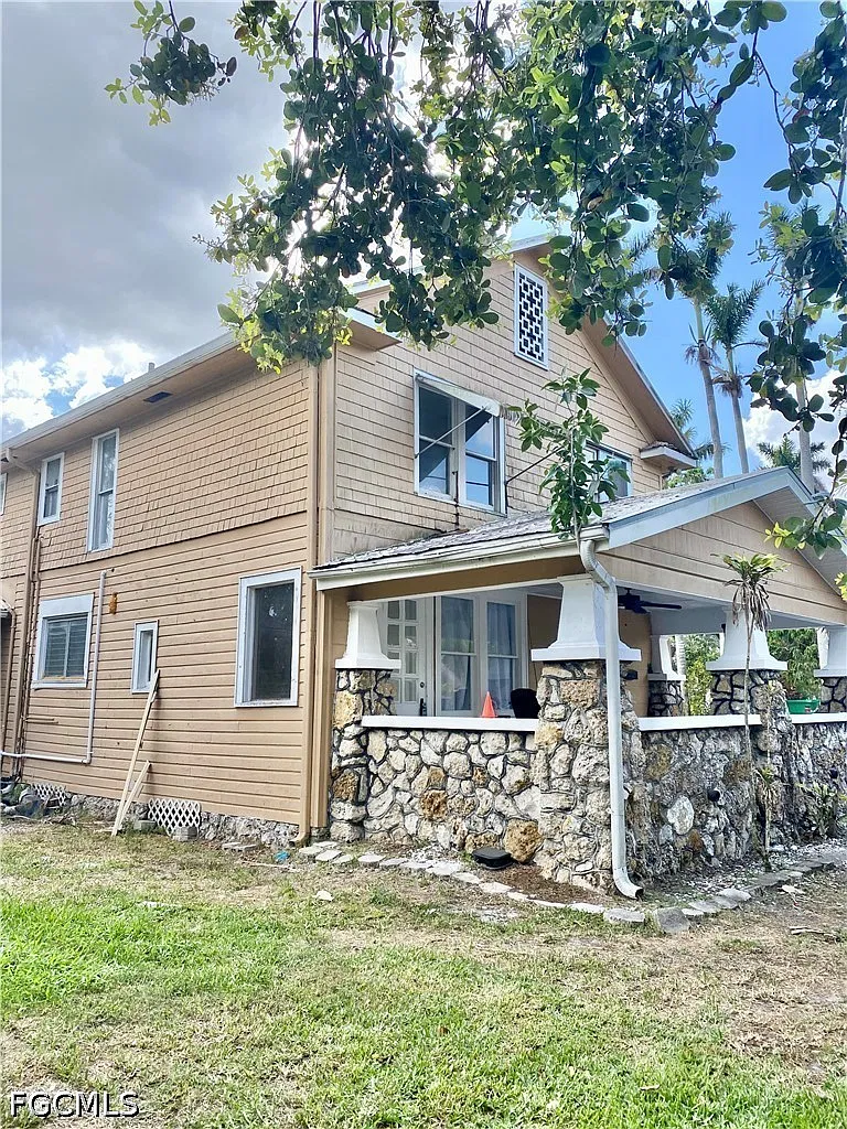 1 bed, 1.0 bath, 800 sqft, $900 — Photo 1