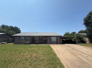 1023 Meadowbrook Ln, Prague, OK 74864