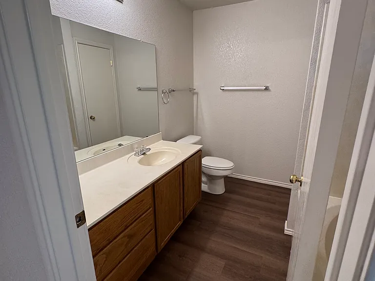 1404 Carriage Hills Trl — Photo 9
