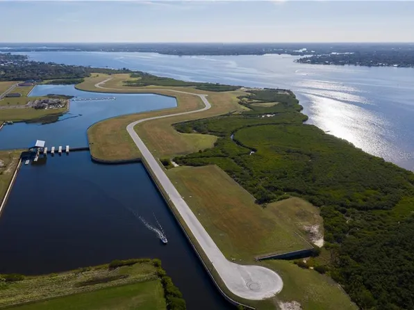 2013 4th St E, Palmetto, FL 34221