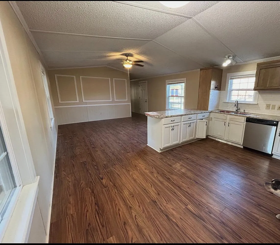 10090 Isabelle Ln — Photo 3