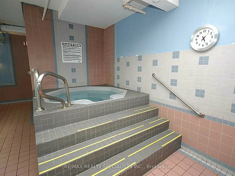 265 Enfield Pl #1808 — Photo 35