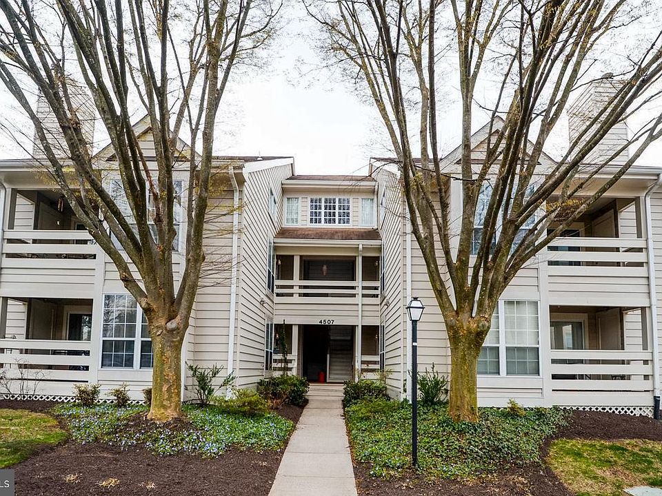 1st image of 4507 Hazeltine Ct APT D