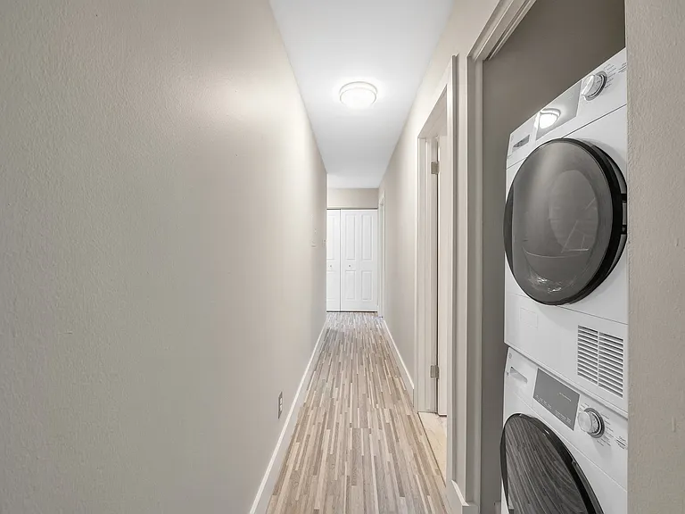 Rochester Club Apartments — Photo 7
