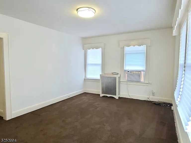 254 W Franklin St #2 — Photo 16