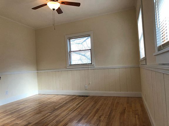 4th image of 262 Hilldale Ave #1