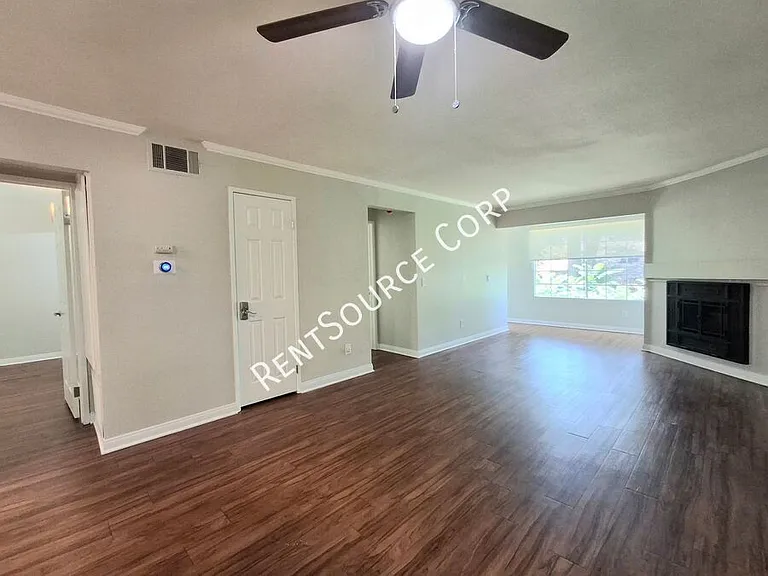5525 Canoga Ave #123 — Photo 11