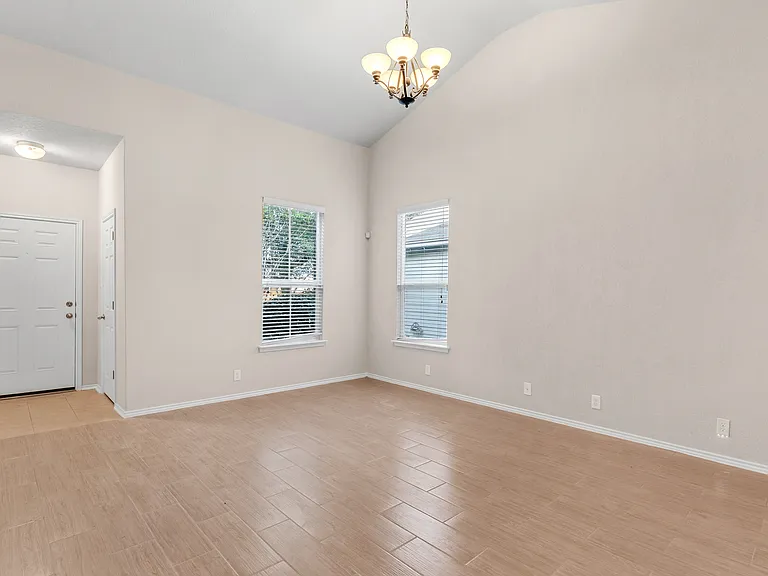 10814 Mustang Oak Dr — Photo 2