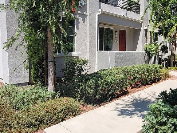 2nd image of 584 Orlando Ct