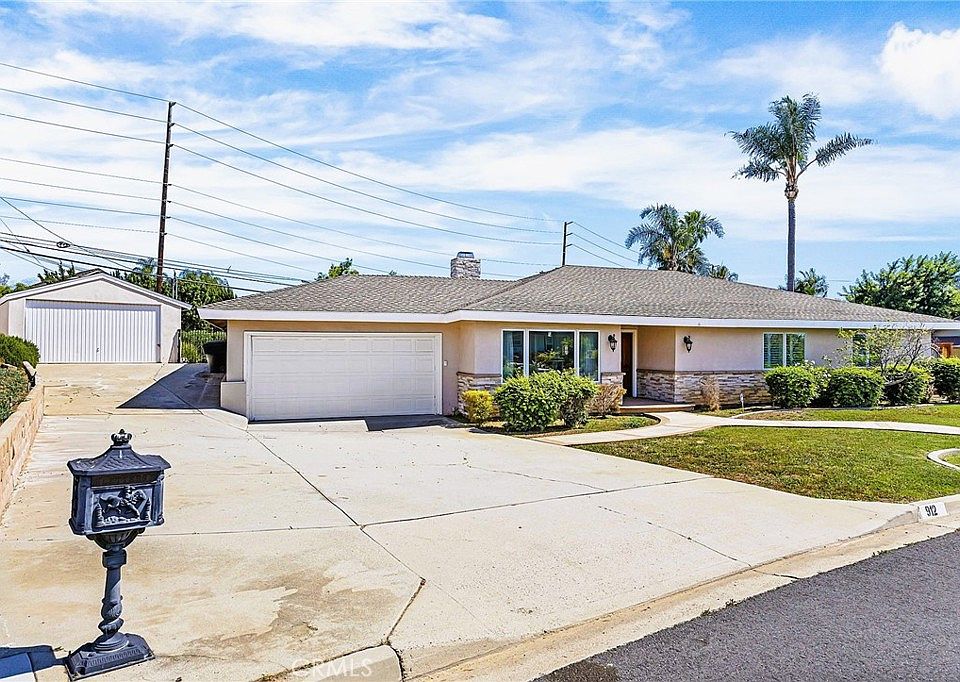 1st image of 912 Bonnie Way